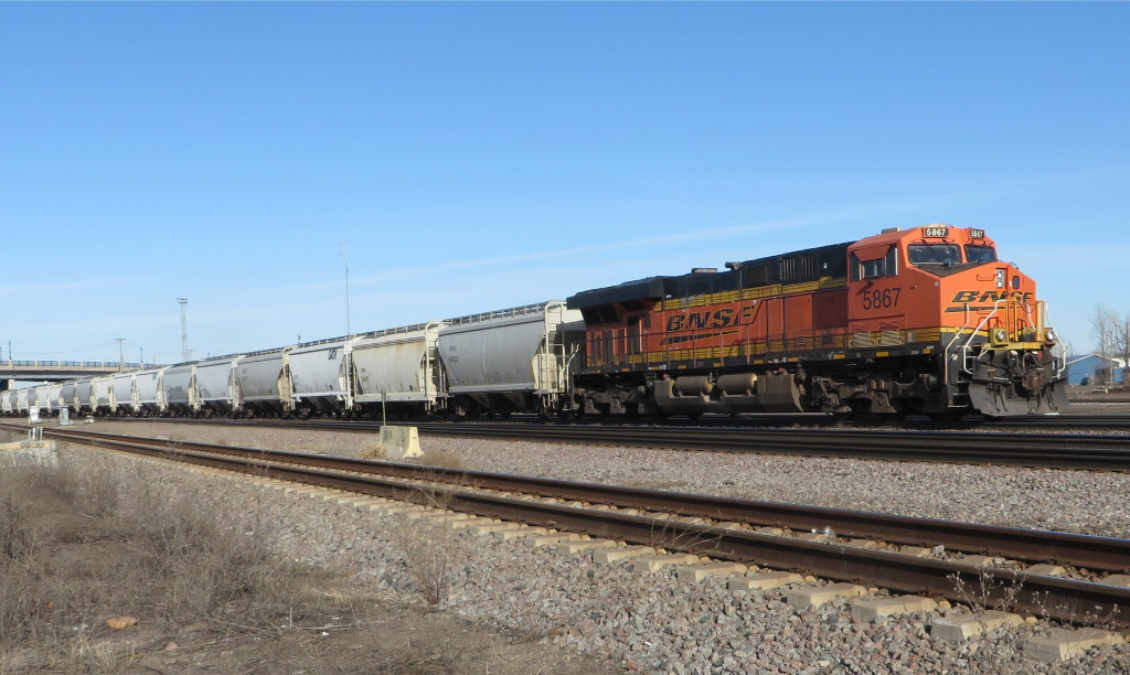 BNSF 5867 DPU